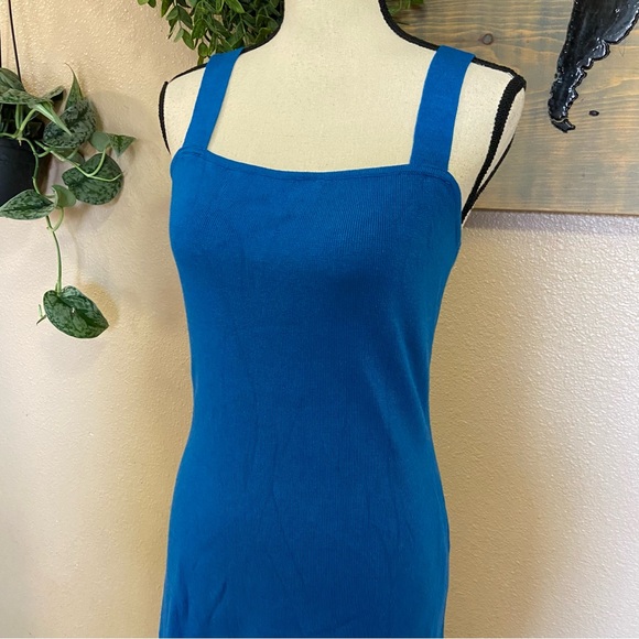 NWOT Lulus Immensely Poised Blue Sleeveless Laser Cut Sweater Midi Dress - Picture 6 of 11